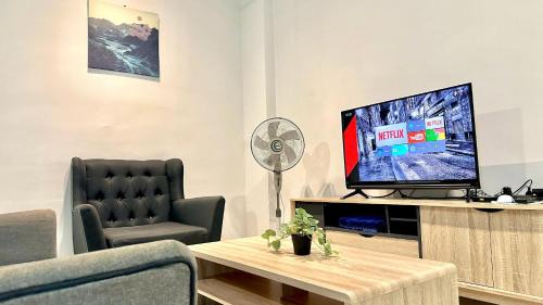 Bayan Lepas Apartment | 2BR Lively City View Family Suite#Airport