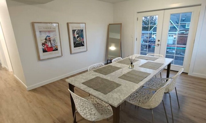 Burien Apartment | 2BR Lux Apartment | 5 Mins from Airport | Pets+