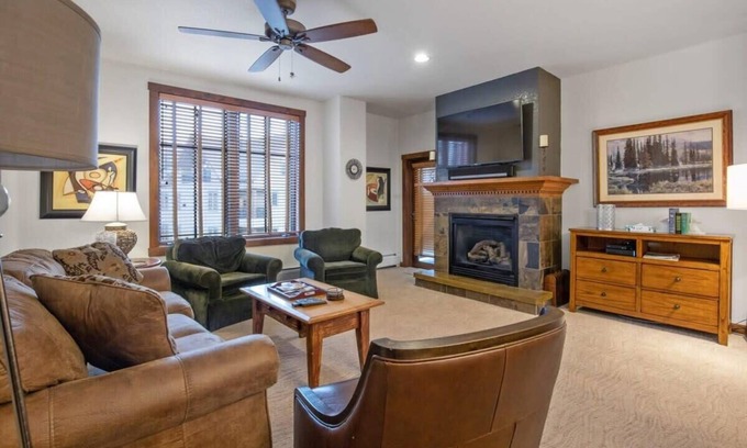 Peak 9 Condo | 2BR Main St Station Ski In/Out Condo All Amenities