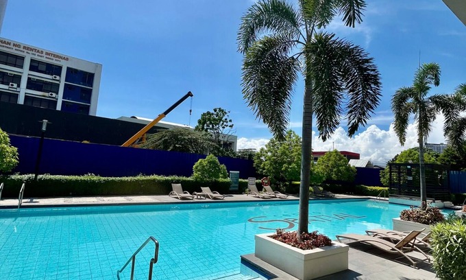 Poblacion District Condo | 2BR Near San Pedro Square and Major Establishments