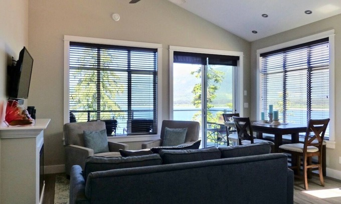 Port Renfrew Condo | 2BR, Ocean Front, Pet Friendly, Sleeps 6