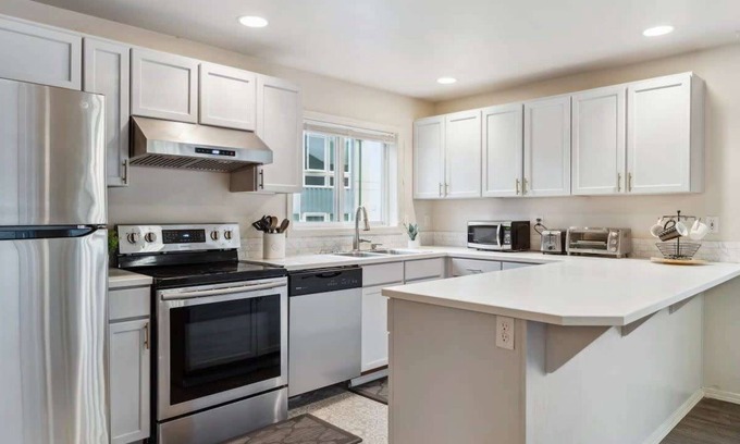Brighton House | 2BR Seattle Oasis - A Short Stroll to Light Rail