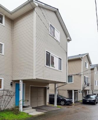 Brighton House | 2BR Seattle Oasis - A Short Stroll to Light Rail