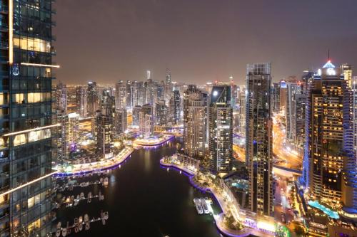 Dubai Marina Apartment | 2BR Sunset View Suite -Jumeirah Living Marina Gate