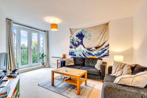 St. Leonard's Apartment | 2BR w WiFi in Vibrant Streatham