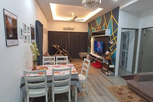 Taman OUG Apartment | 2BR3B Cozy near Sri Petaling Bukit Jalil Stadium