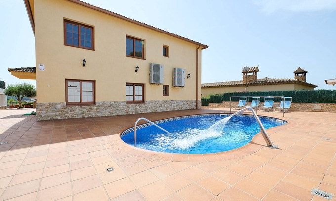 Blanes Villa | 2MARINA01 - House with a private pool in a residencial area