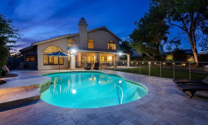 Chandler House | 😍2MasterSuites⛱️Business & Family Retreat🌇HeatedPool🌄Arcade😍DwnTwnChandler