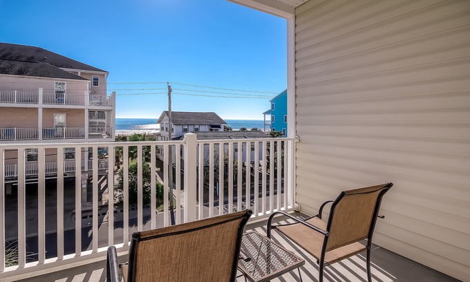 Crescent Beach Condo | 2nd-Floor 2-Story Home w/Balconies, Ping-Pong Table, Shared Outdoor Pool, WiFi