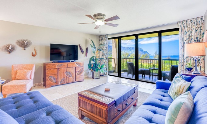 Princeville Condo | 2nd-floor condo with balcony, W/D, AC, outdoor pool, hot tub, tennis & grill