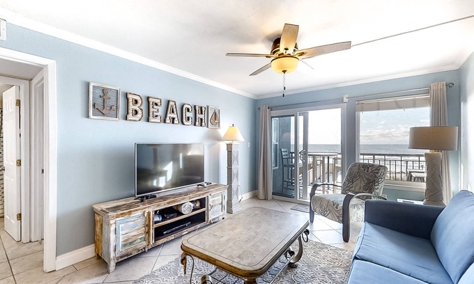 Fort Walton Beach Condo | 2nd-floor, Gulf-front condo with views - close to entertainment