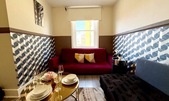 Kennington Apartment | 2nd Flr 1 bed flat near Elephant and Castle- 5EC