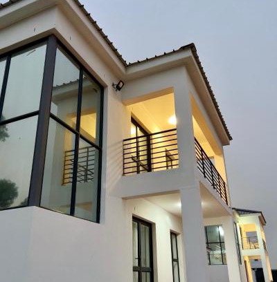 Elgin House | 2nd on Strand