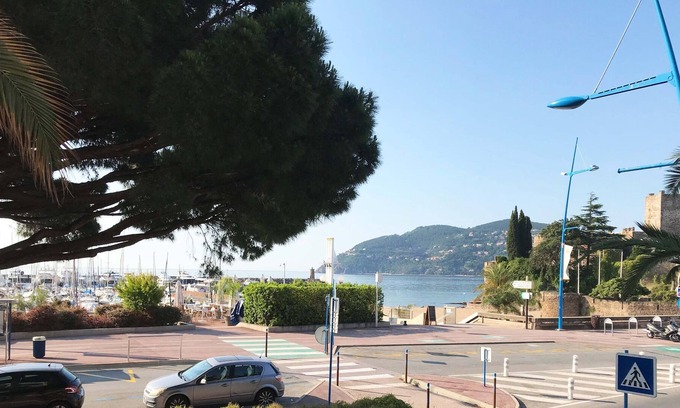 Mandelieu-la-Napoule Beach Apartment | 2P40 2-room apartment with sea and port view