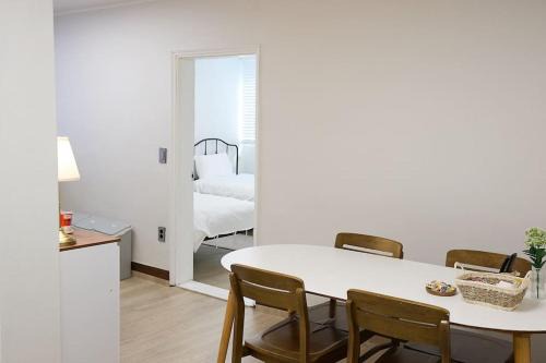 Ogeum-dong Apartment | #2room 3beds #Airport bus stop 2min #KSPO concert