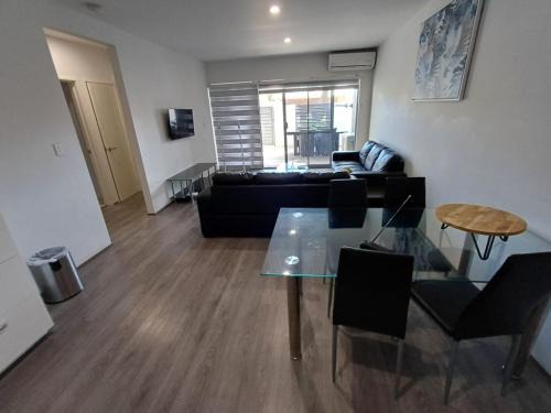 Kelmscott Apartment | 2x2 beautiful ground floor Apartment
