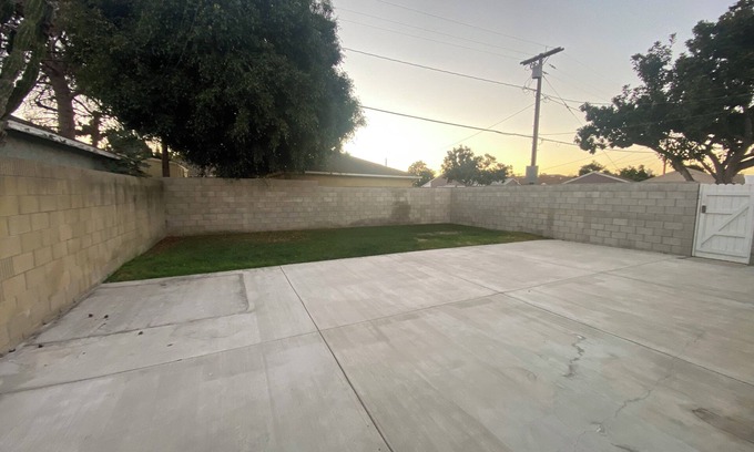 Hawthorne House | 3/2 house in quiet neighborhood close to beach cities, SoFi and Intuit Dome
