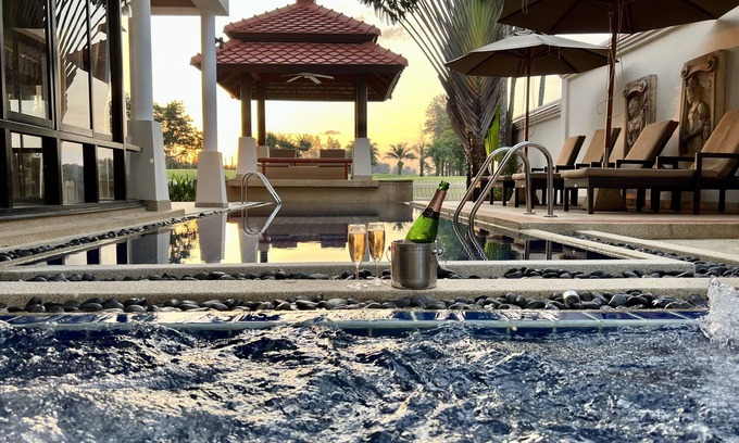 Laguna Villa | 3-4BR Laguna Golf Course Villa with Pool & Jacuzzi