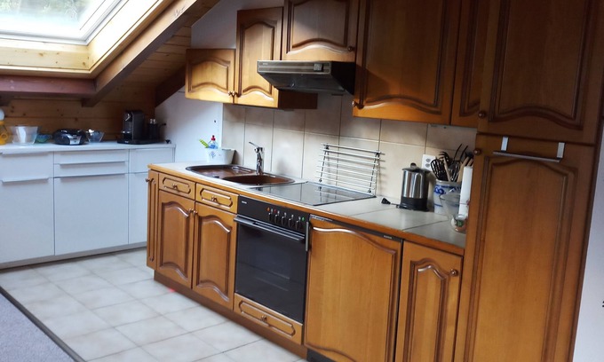 Graechen Apartment | 3.5 room apartment with south-facing balcony - 80 m² with a view of 4000, quiet area