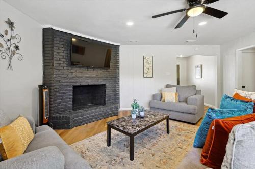 Sherman House | 3-BD 2-BA Tranquil Rural Retreat - Perfect for 6