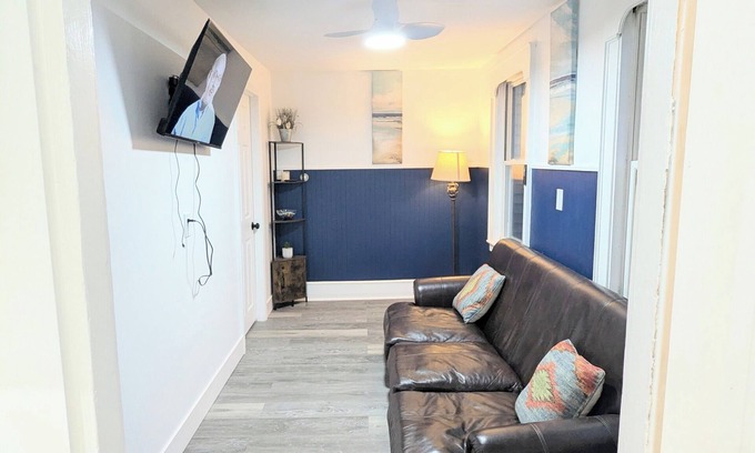 Old Orchard Beach Apartment | 3 BD, Pet friendly,FREE parking and wifi