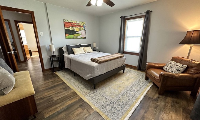 La Salle House | 3 BDR HOME - Fully Fenced Yard - 10 Mins to Starved Rock!