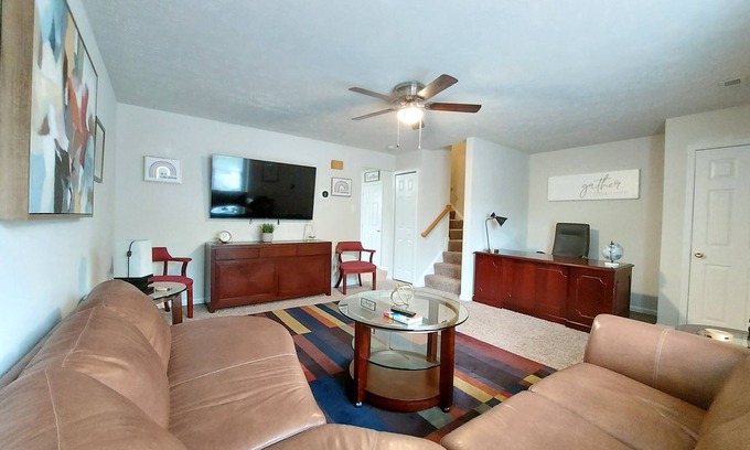 Corbin House | 3 Bdr TH Near Historic District Fredericksburg Downtown