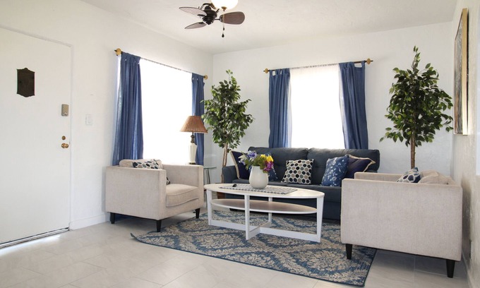Caitlin Court Historic District House | 3 bed, 2 Bath Cheerful home in Historic District