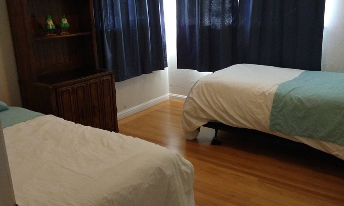 East San Mateo House | 3 Bed 2 Bath House San Mateo Next to Lagoon