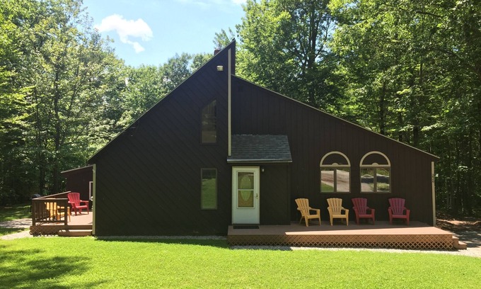 Birch Hill House | 3 Bed – 2 Bath Rental House in the heart of the Mount Washington Valley!