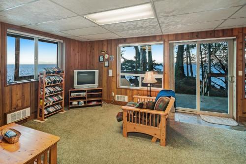 Olga House | 3 Bed 2 Bath Vacation home in Eastsound