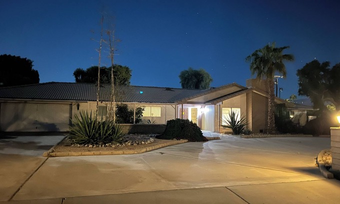 Palm Desert House | 3 bed, 2bath, 1700 sq ft