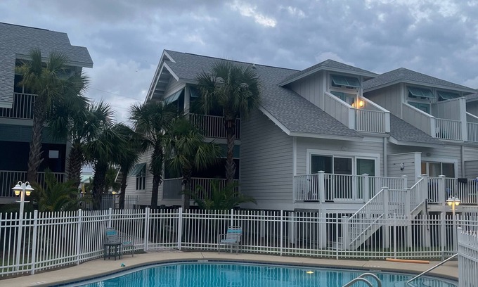Mexico Beach House | 3 Bed/3 Bath ~ beachside HWY 98, 1/2 block To Beach Access W/Pool Sea Goddess