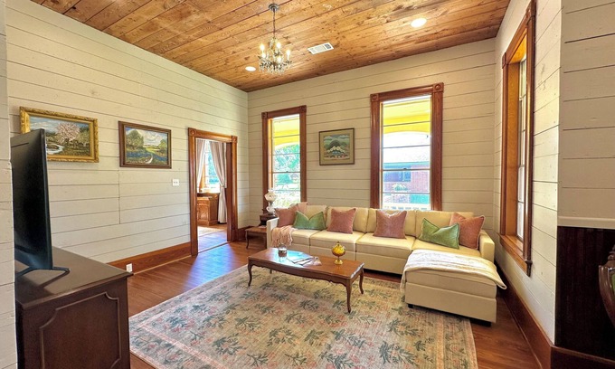 Bellville House | 3 bed, 3 bath restored 1910 home where history and hospitality meet!