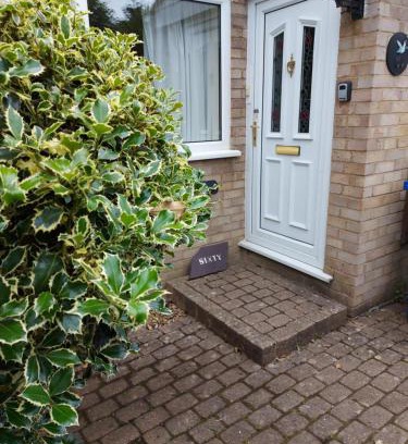 Blisworth House | 3-Bed Cottage Sleeps 4 20 mins to Northampton