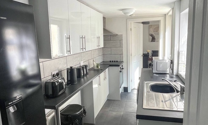 Crewe House | 3 Bed House At 8 Nantwich Road