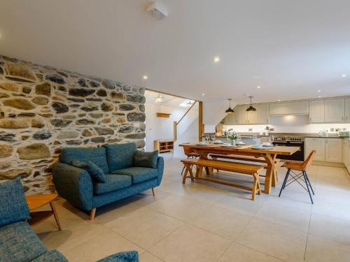 Llwyngwril House | 3 Bed in Aberdovey 75025