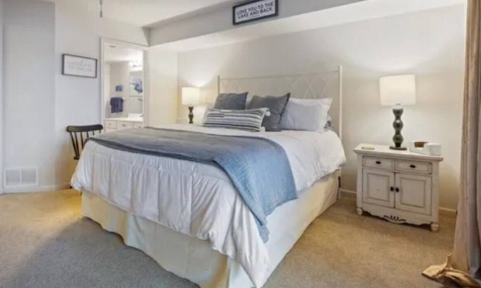 Village of Four Seasons Condo | 3-bedroom condo in charming Village of Four Seasons close to everything!
