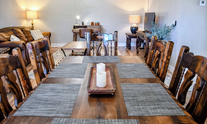 Alpine House | 3 Bedroom, 1 Bath rock cottage in Walking Distance to Downtown Alpine