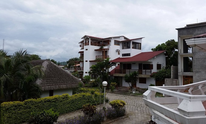 Olon Condo | 3 bedroom, 2.5 bath Beach Condo in the Maginficent Playa de Olon, Ecuador......