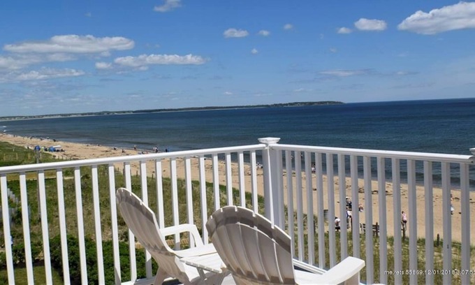 Old Orchard Beach Condo | 3 Bedroom 2 Bathroom Direct Ocean views!