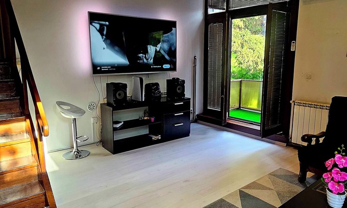 Sarajevo Apartment | 3-bedroom, 2 bathroom IDOLINA apartment in welcoming Sarajevo with WiFi, AC