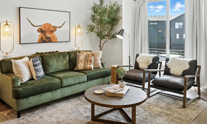 Mountain Green House | 3-bedroom 6 bed townhome in fantastic Mountain Green with AC fully finished