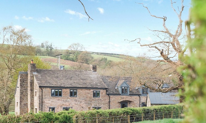 Llanfihangel Tal-y-llyn Cottage | 3 bedroom accommodation in Boughrood Brecon