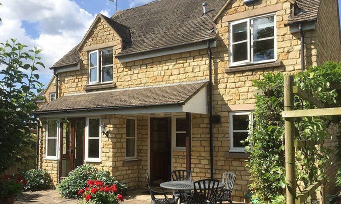 Moreton-in-Marsh Cottage | 3 bedroom accommodation in Moreton-in-Marsh