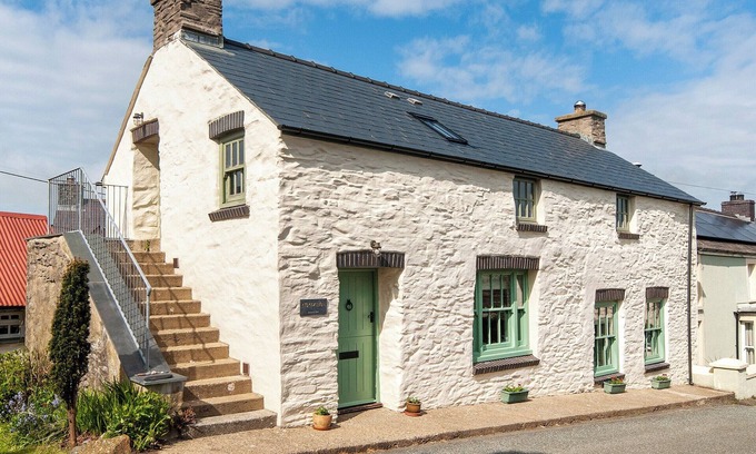 Haverfordwest Cottage | 3 bedroom accommodation in Mathry, nr St Davids