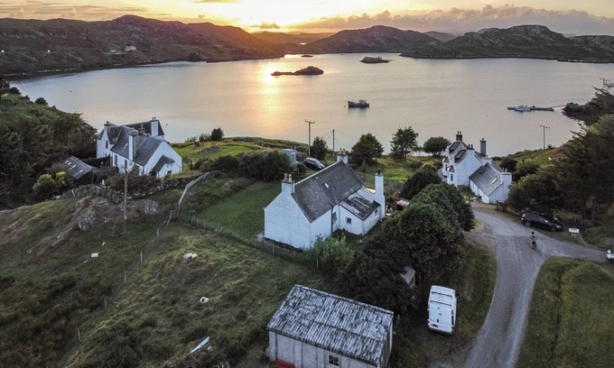 Marvig Cottage | 3 bedroom accommodation in Marbhig, Isle of Lewis