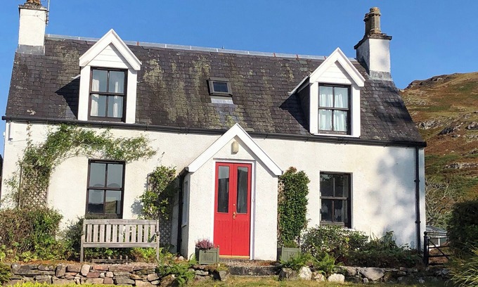 Strathcarron Cottage | 3 bedroom accommodation in Coulags, Strathcarron