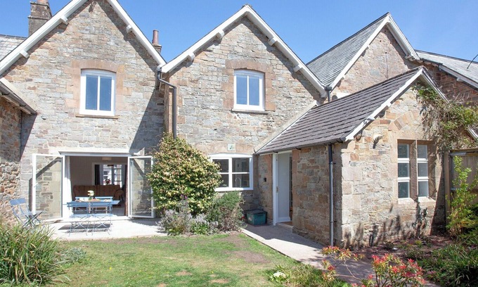 North Tawton House | 3 bedroom accommodation in North Tawton, near Okehampton