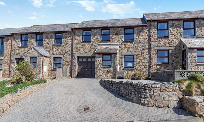 Porthleven Cottage | 3 bedroom accommodation in Porthleven
